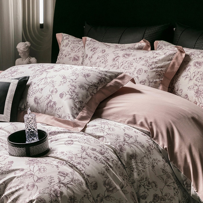 91家纺网 家纺一手货源 找家纺 威克凯丽 2024新款100S缎面数码印花四件套 香颂 （爱妲粉）