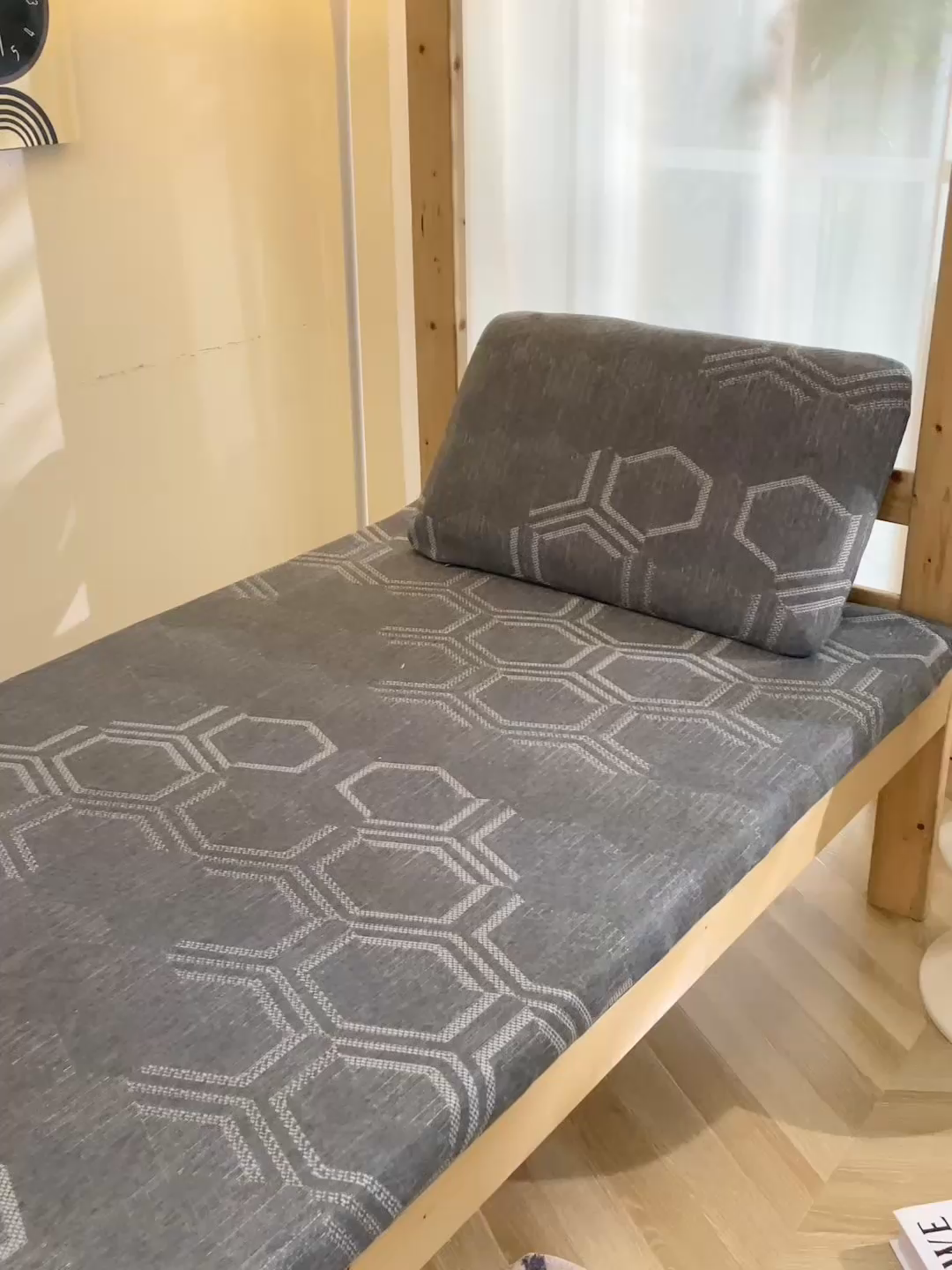 91家纺网 家纺一手货源 找家纺 鸿橡源 2025新款枕头枕芯 黑色