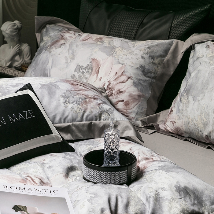 91家纺网 家纺一手货源 找家纺 威克凯丽 2024新款100S缎面数码印花四件套 园逸（星辰灰）