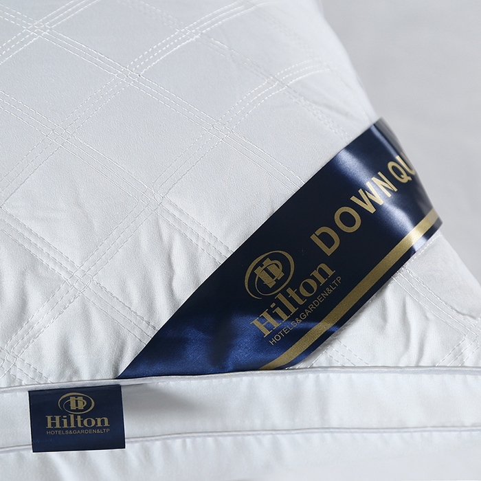 91家纺网 家纺一手货源 找家纺 （总）圣之寐 2025新款三线格磨毛羽丝绒枕枕头枕芯 