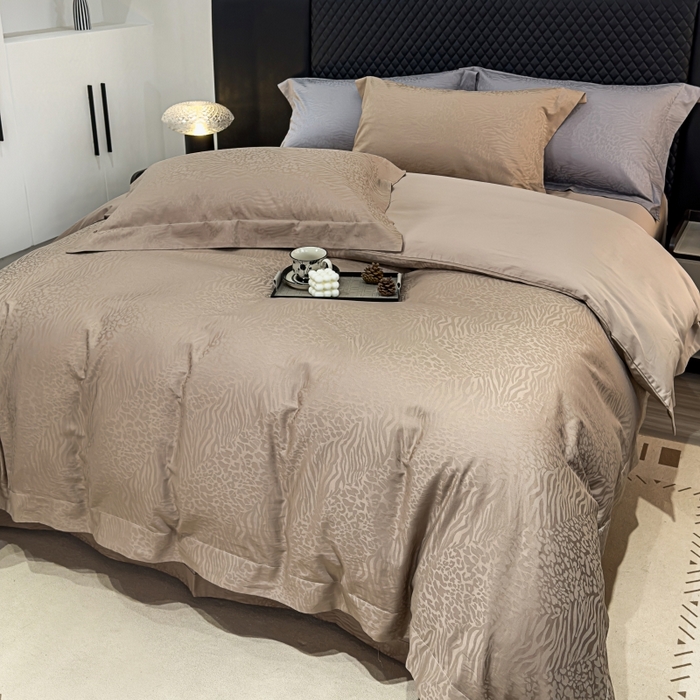 91家纺网 家纺一手货源 找家纺 威克凯丽 2024新款全棉提花四件套 米兰-半月可卡其