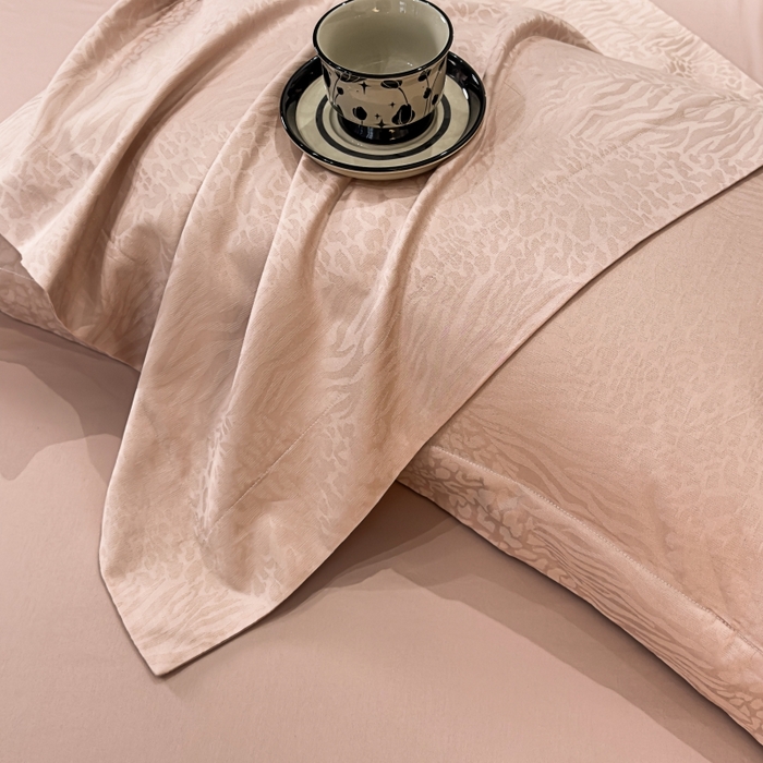 91家纺网 家纺一手货源 找家纺 威克凯丽 2024新款全棉提花四件套 米兰-花豆沙