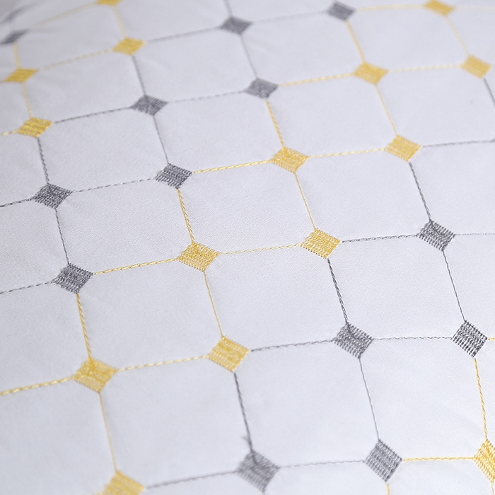 91家纺网 家纺一手货源 找家纺 （总）圣之寐 2025新款满天星磨毛羽丝绒刺绣枕枕头枕芯