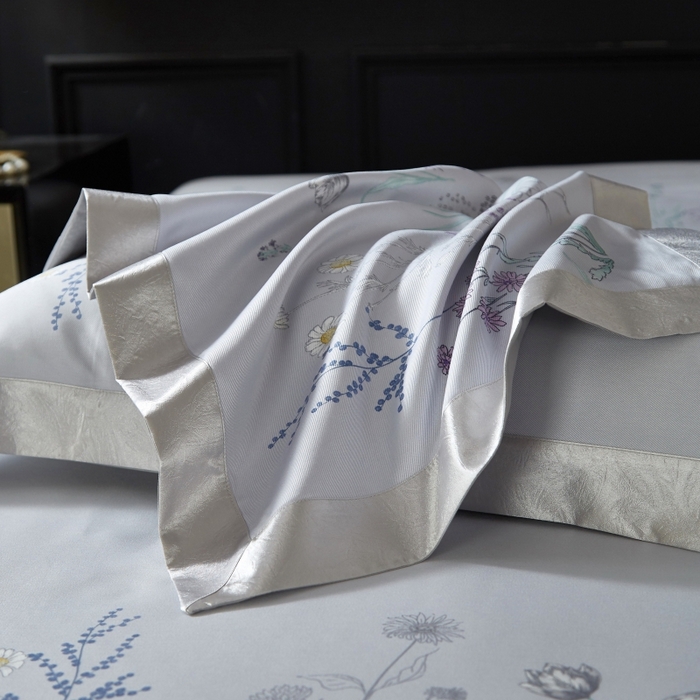 91家纺网 家纺一手货源 找家纺 威克凯丽 2024新款特价款竹语天丝软凉席三件套 微微花语