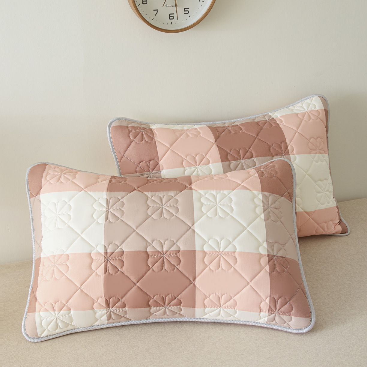 91家纺网 家纺一手货源 找家纺 （总）芬晴家纺 2025新款A类大豆夹棉格子枕套单件单枕套防口水头油