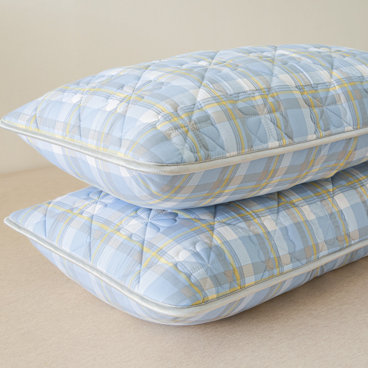 91家纺网 家纺一手货源 找家纺 芬晴家纺 2025新款A类大豆夹棉格子枕套单件单枕套防口水头油 简夕蓝