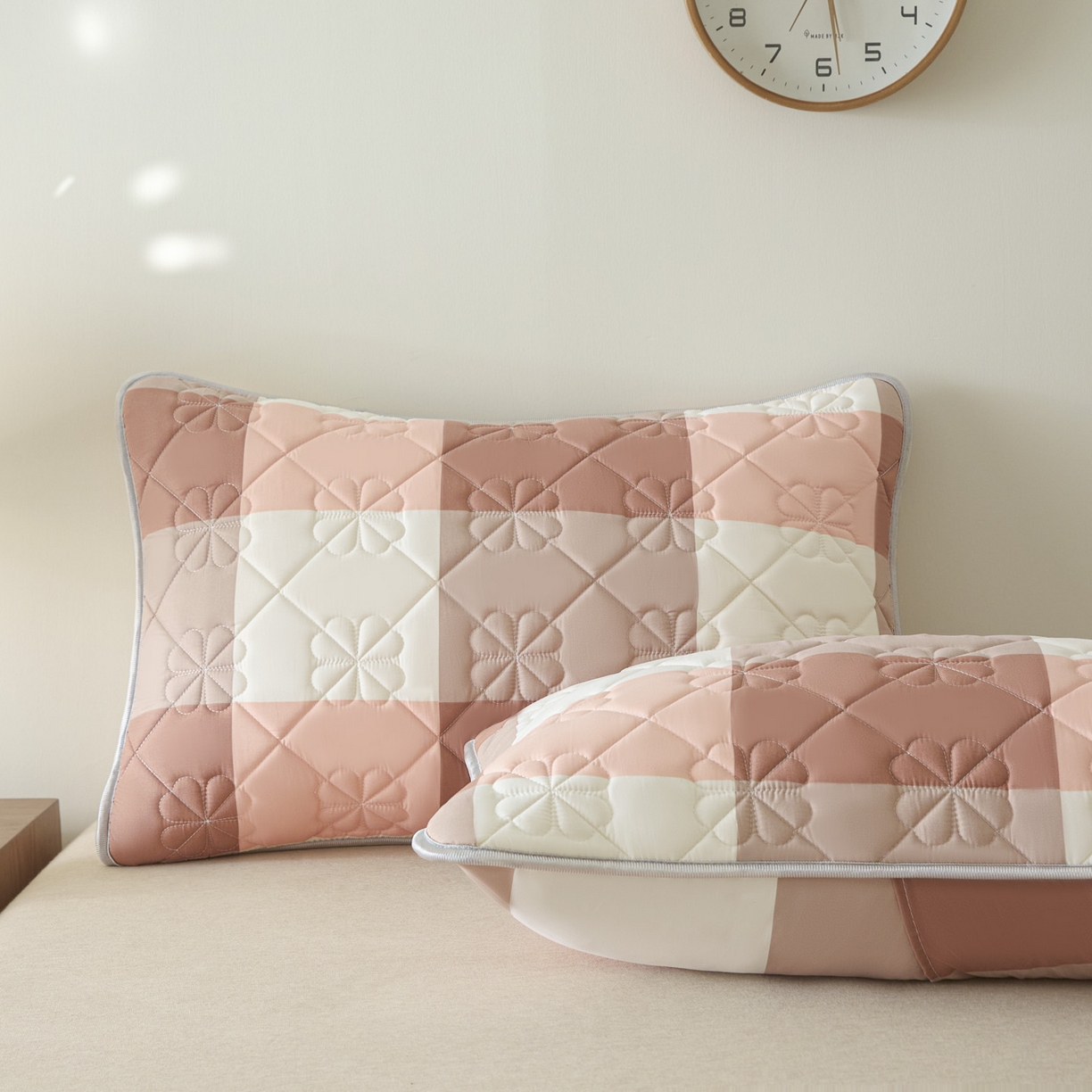 91家纺网 家纺一手货源 找家纺 芬晴家纺 2025新款A类大豆夹棉格子枕套单件单枕套防口水头油 橙大格