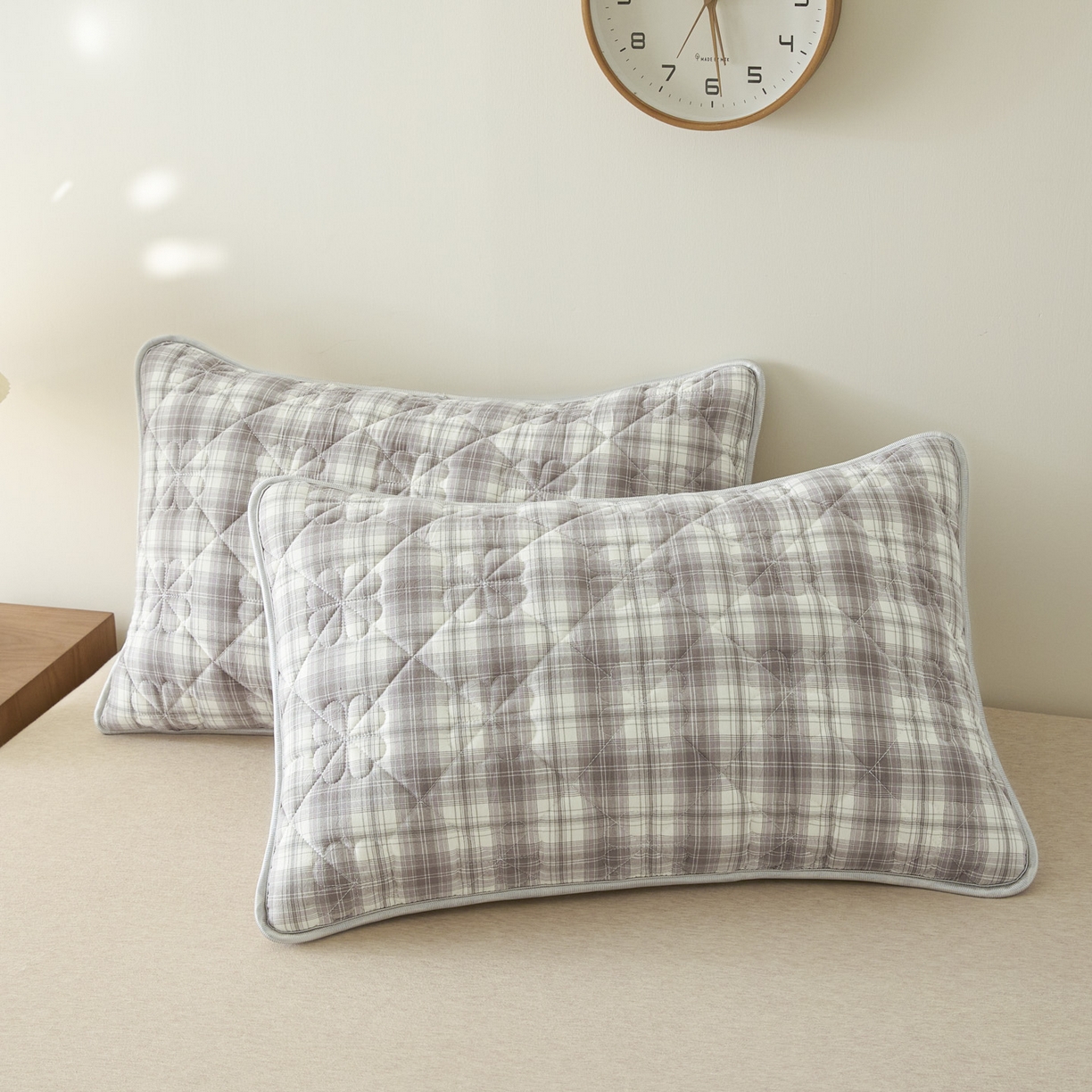 91家纺网 家纺一手货源 找家纺 （总）芬晴家纺 2025新款A类大豆夹棉格子枕套单件单枕套防口水头油