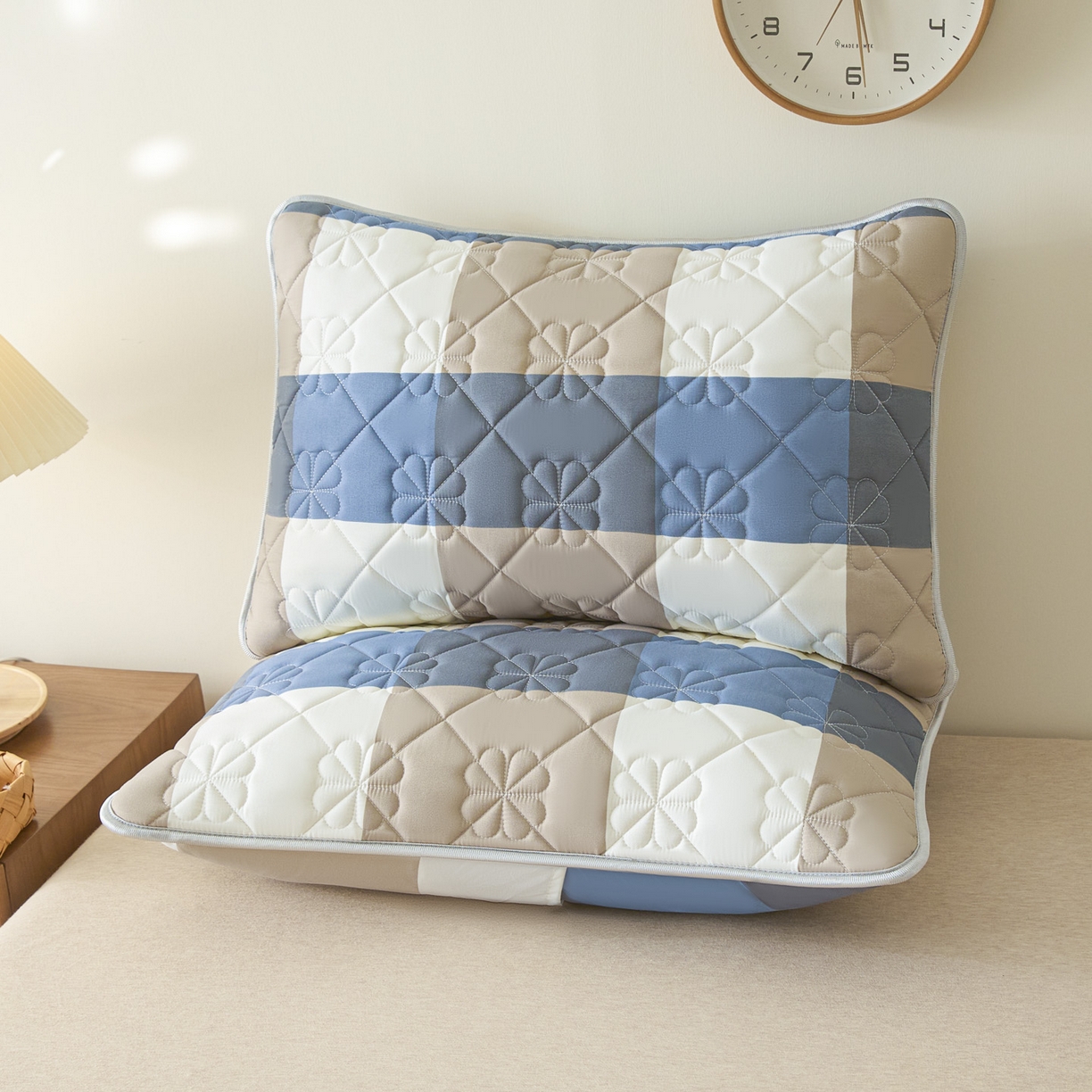 91家纺网 家纺一手货源 找家纺 芬晴家纺 2025新款A类大豆夹棉格子枕套单件单枕套防口水头油 蓝大格