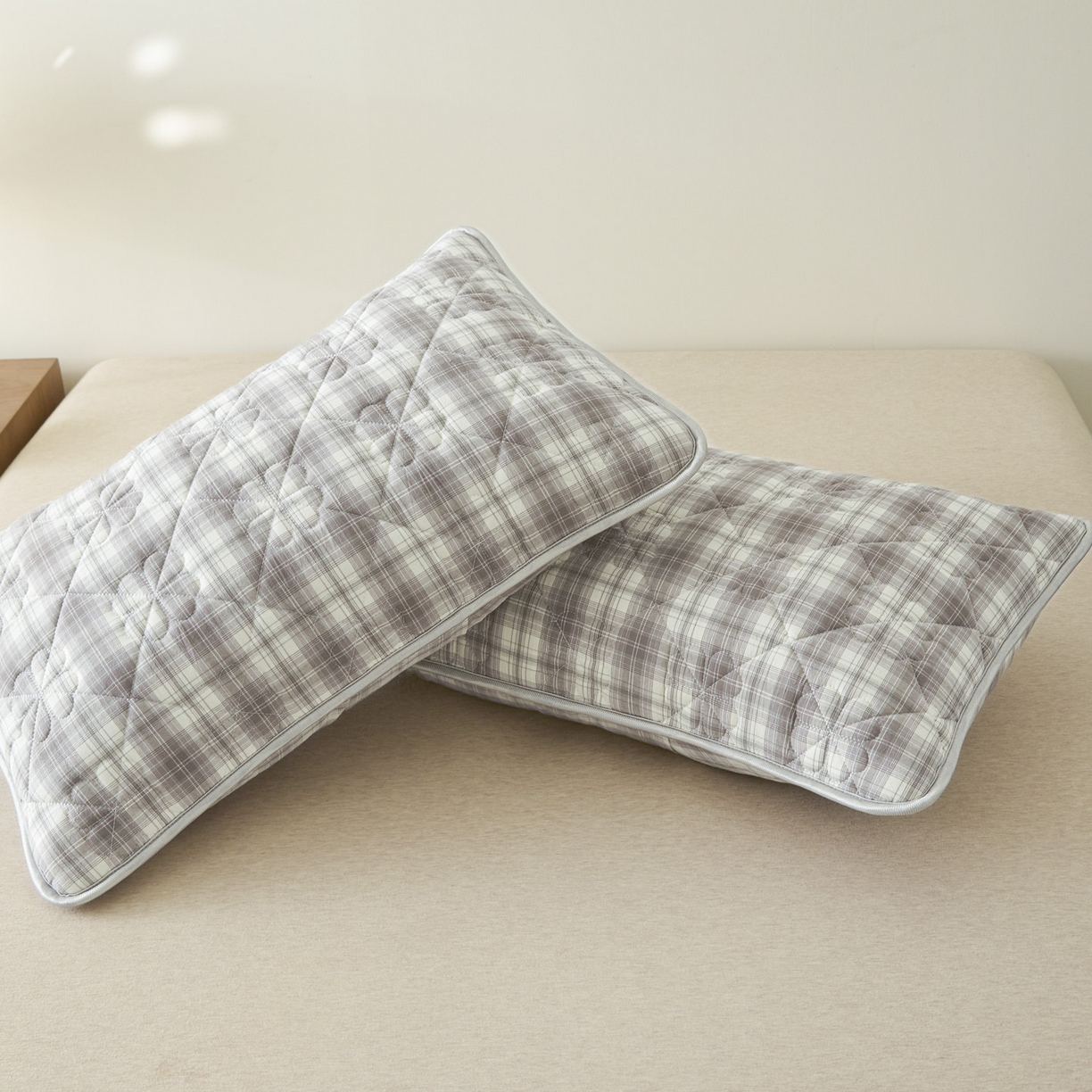 91家纺网 家纺一手货源 找家纺 （总）芬晴家纺 2025新款A类大豆夹棉格子枕套单件单枕套防口水头油