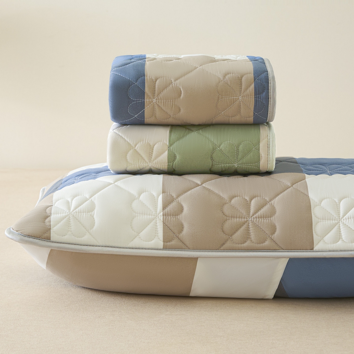 91家纺网 家纺一手货源 找家纺 芬晴家纺 2025新款A类大豆夹棉格子枕套单件单枕套防口水头油 蓝大格