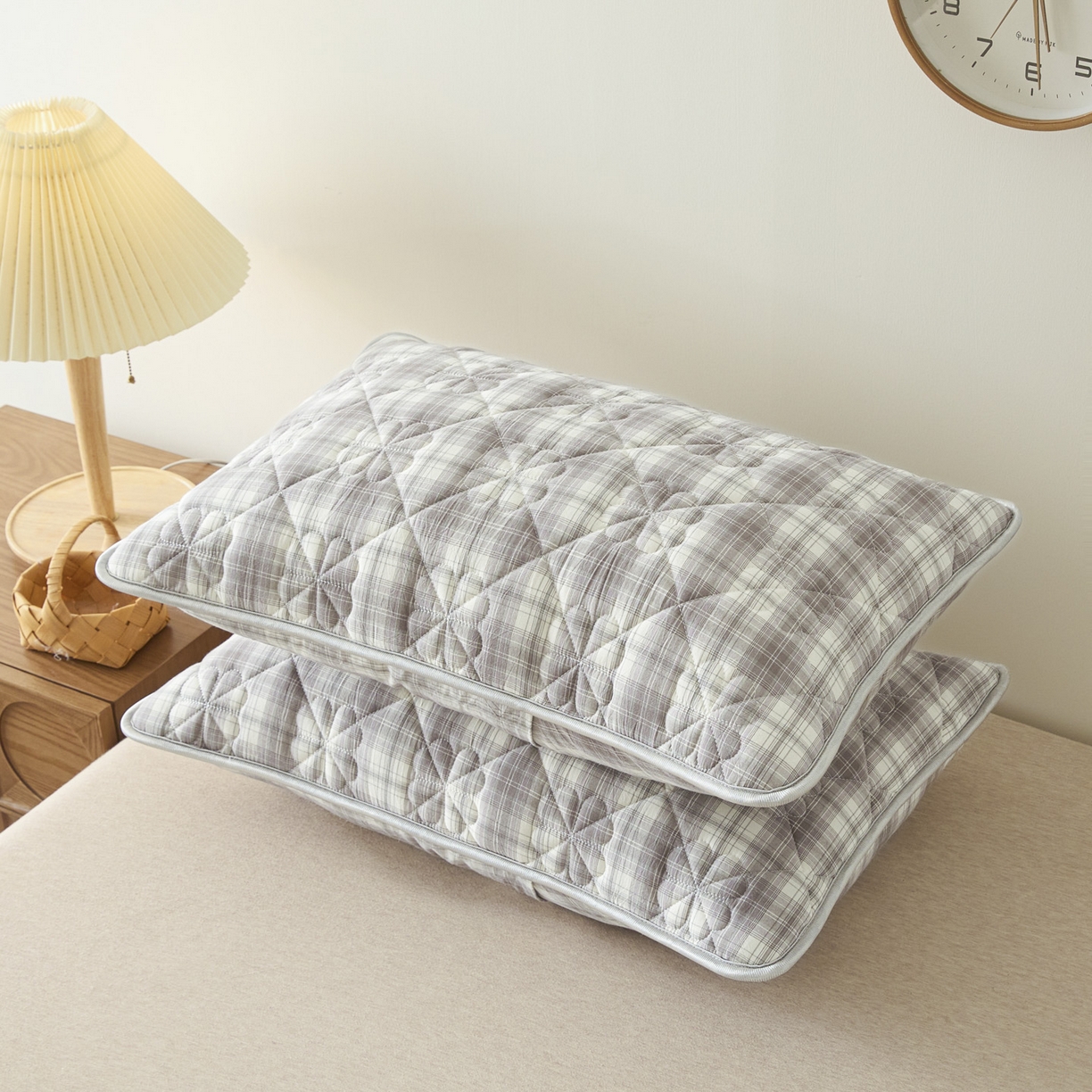 91家纺网 家纺一手货源 找家纺 （总）芬晴家纺 2025新款A类大豆夹棉格子枕套单件单枕套防口水头油