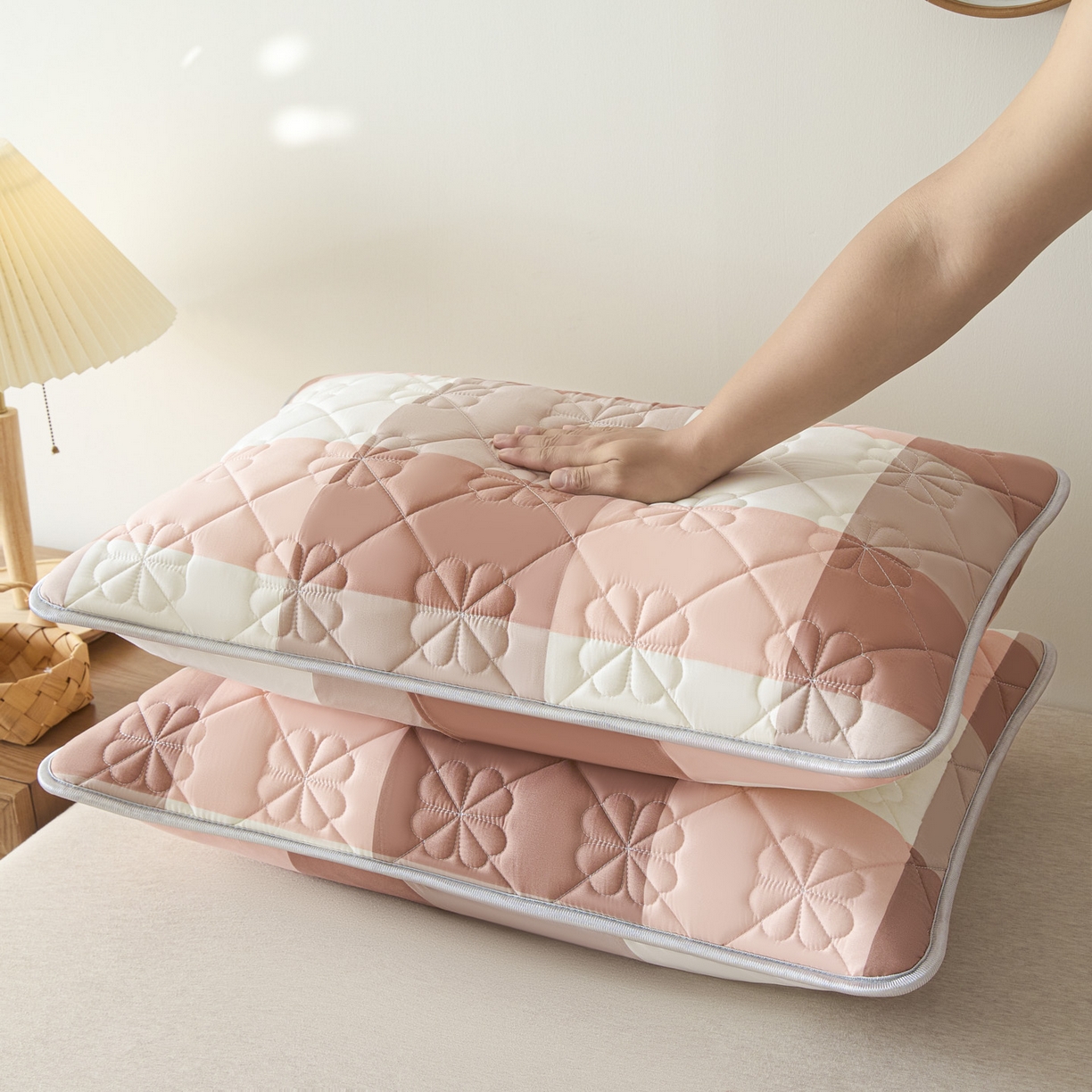 91家纺网 家纺一手货源 找家纺 芬晴家纺 2025新款A类大豆夹棉格子枕套单件单枕套防口水头油 橙大格