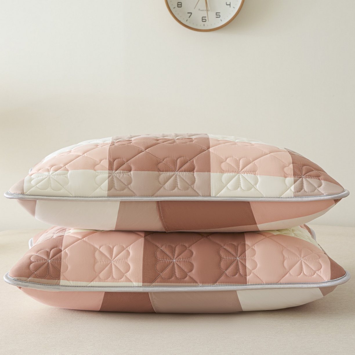 91家纺网 家纺一手货源 找家纺 芬晴家纺 2025新款A类大豆夹棉格子枕套单件单枕套防口水头油 橙大格