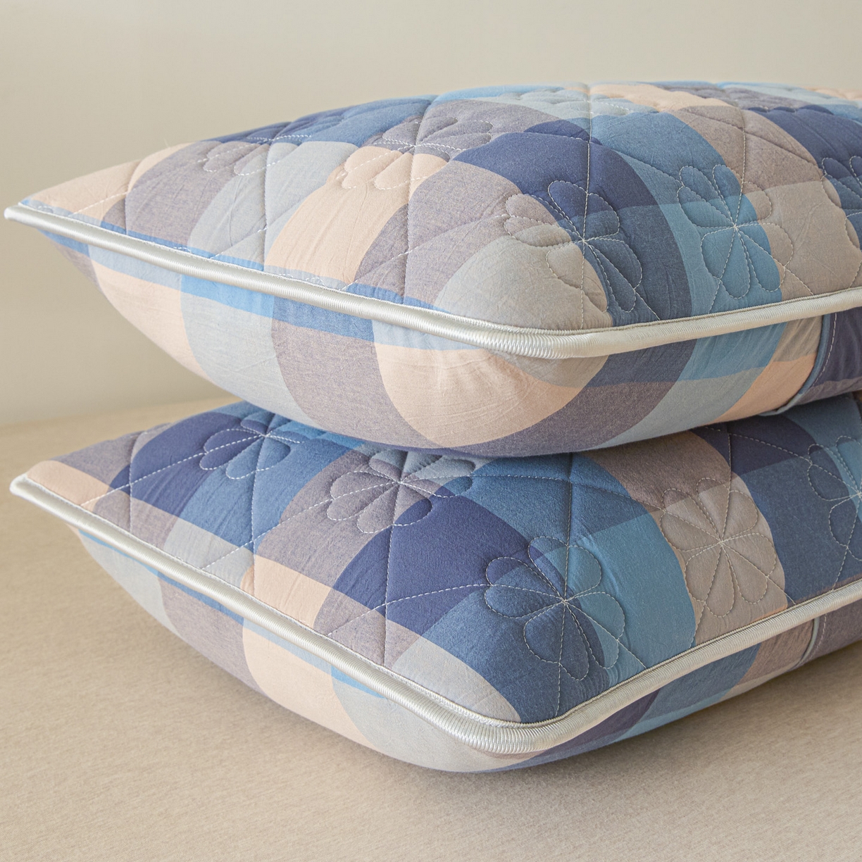 91家纺网 家纺一手货源 找家纺 芬晴家纺 2025新款A类大豆夹棉格子枕套单件单枕套防口水头油 英伦