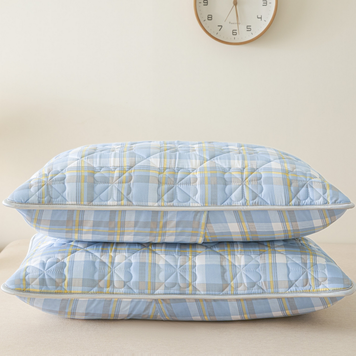 91家纺网 家纺一手货源 找家纺 芬晴家纺 2025新款A类大豆夹棉格子枕套单件单枕套防口水头油 简夕蓝