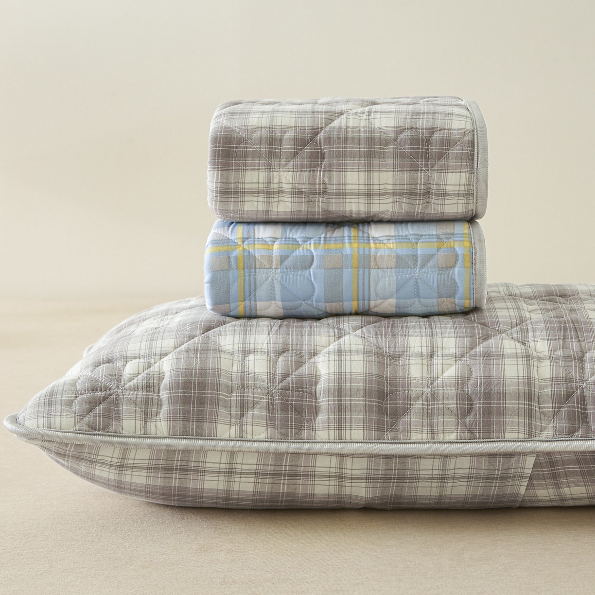 91家纺网 家纺一手货源 找家纺 芬晴家纺 2025新款A类大豆夹棉格子枕套单件单枕套防口水头油 柏林