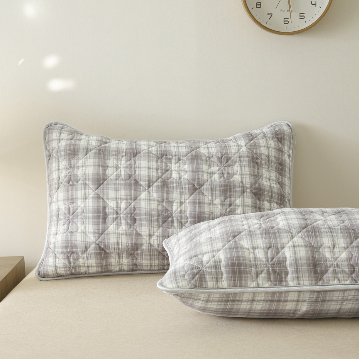 91家纺网 家纺一手货源 找家纺 （总）芬晴家纺 2025新款A类大豆夹棉格子枕套单件单枕套防口水头油