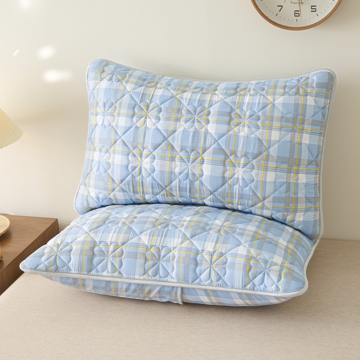 91家纺网 家纺一手货源 找家纺 芬晴家纺 2025新款A类大豆夹棉格子枕套单件单枕套防口水头油 简夕蓝