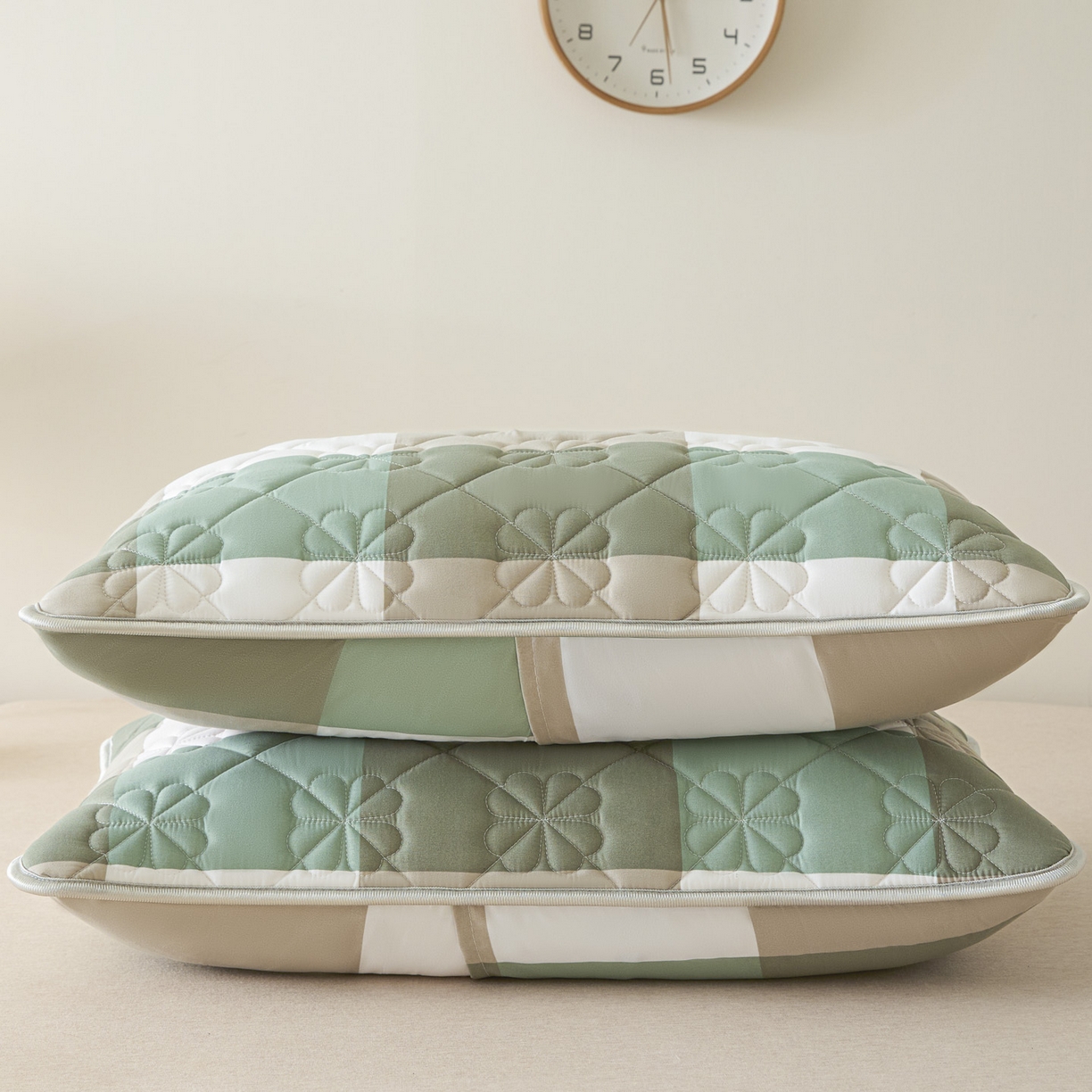 91家纺网 家纺一手货源 找家纺 芬晴家纺 2025新款A类大豆夹棉格子枕套单件单枕套防口水头油 绿大格