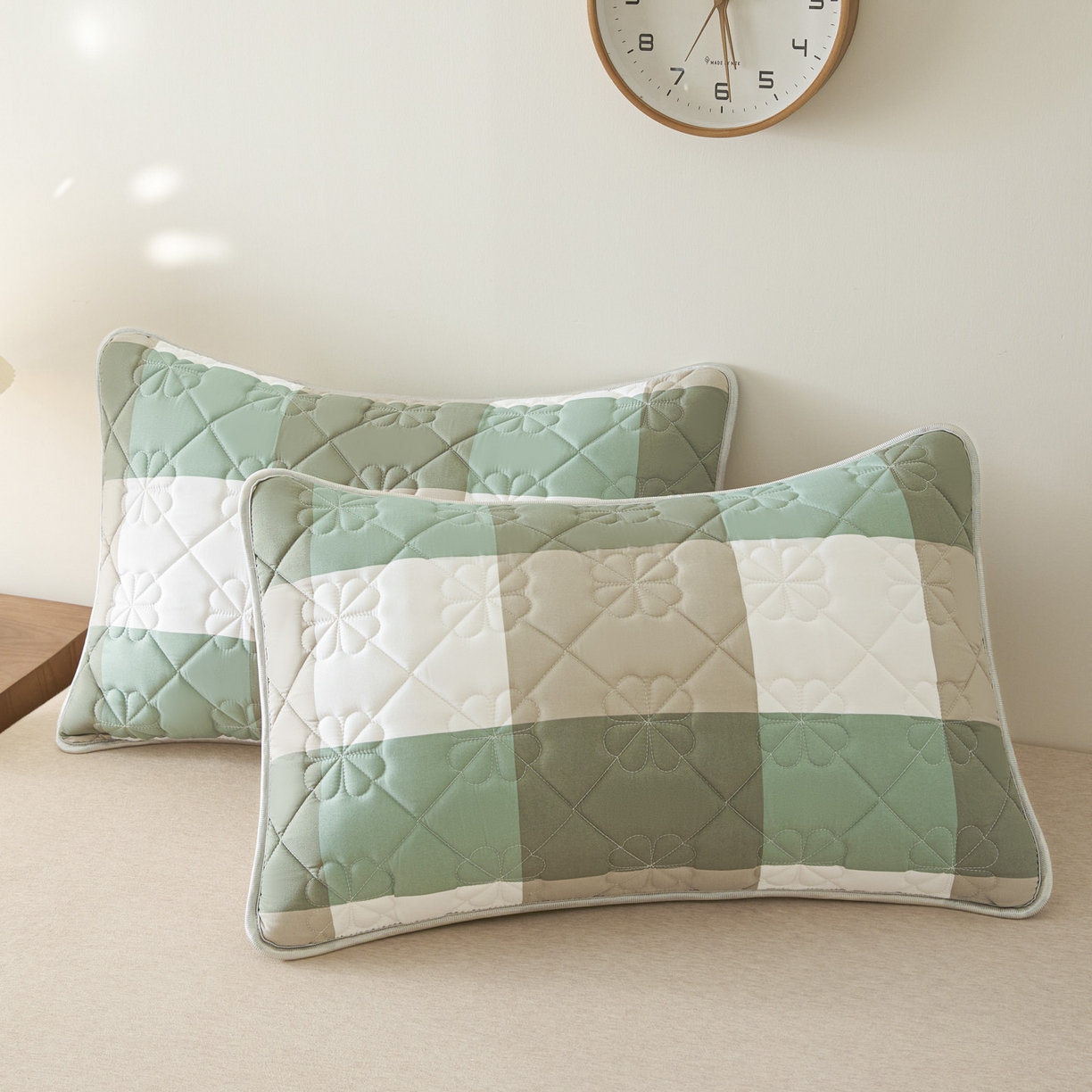 91家纺网 家纺一手货源 找家纺 芬晴家纺 2025新款A类大豆夹棉格子枕套单件单枕套防口水头油 绿大格