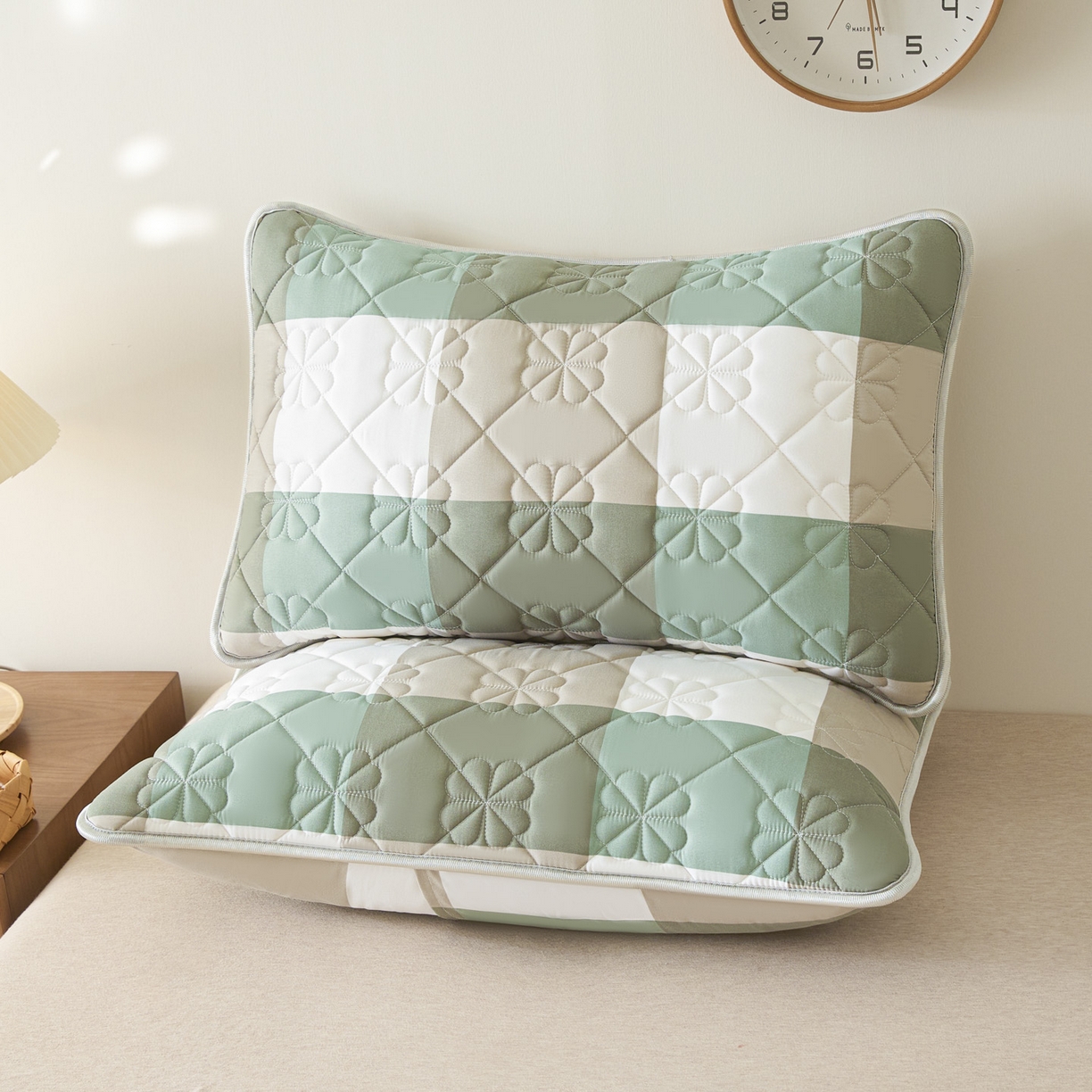 91家纺网 家纺一手货源 找家纺 芬晴家纺 2025新款A类大豆夹棉格子枕套单件单枕套防口水头油 绿大格