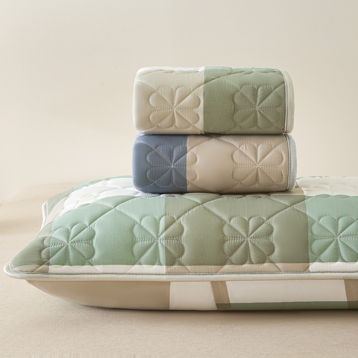 91家纺网 家纺一手货源 找家纺 芬晴家纺 2025新款A类大豆夹棉格子枕套单件单枕套防口水头油 绿大格