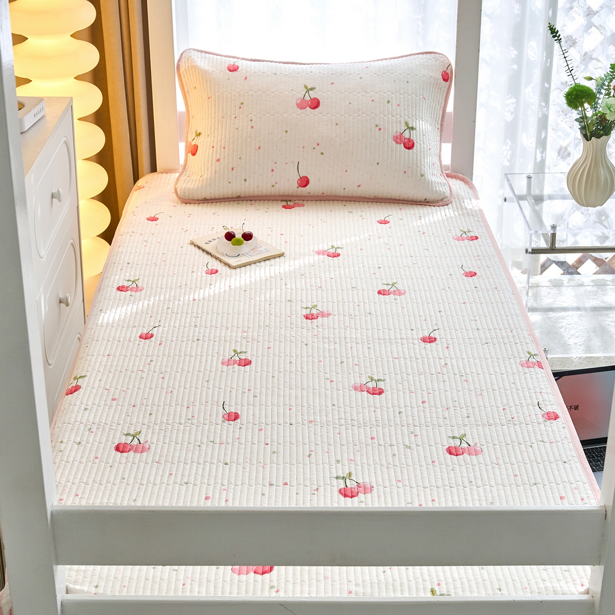 91家纺网 家纺一手货源 找家纺 X猫先生 2025小清新全棉学生床盖-新增花型 七彩樱桃