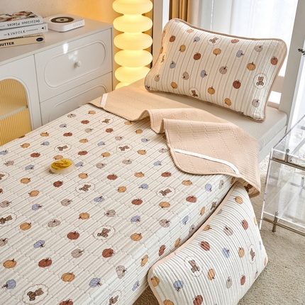 X猫先生 2025小清新全棉学生床盖-新增花型 南瓜熊