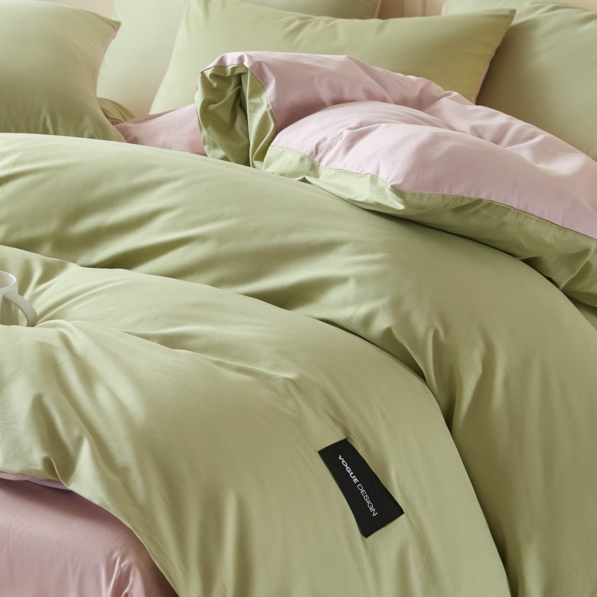 91家纺网 家纺一手货源 找家纺 乐美家纺 2025新款全棉双拼单被套 豆绿+西梅粉