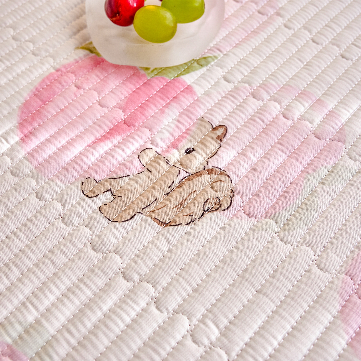 91家纺网 家纺一手货源 找家纺 X猫先生 2025小清新全棉学生床盖-新增花型 蜜桃松鼠