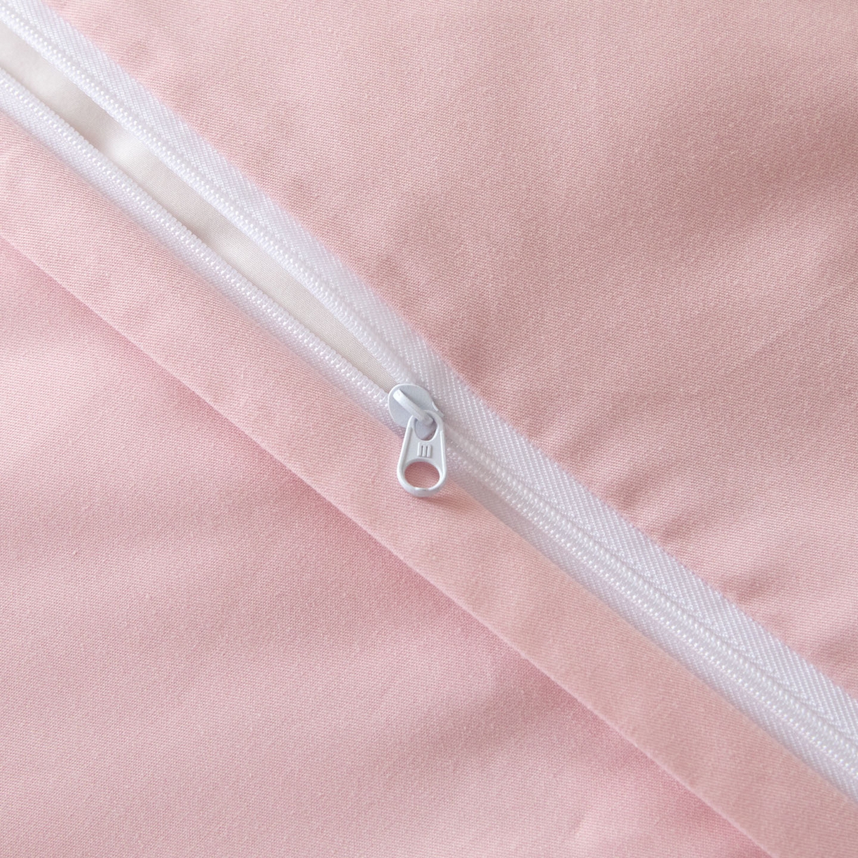 91家纺网 家纺一手货源 找家纺 乐美家纺 2025新款全棉双拼单被套 丁香紫+芍药粉