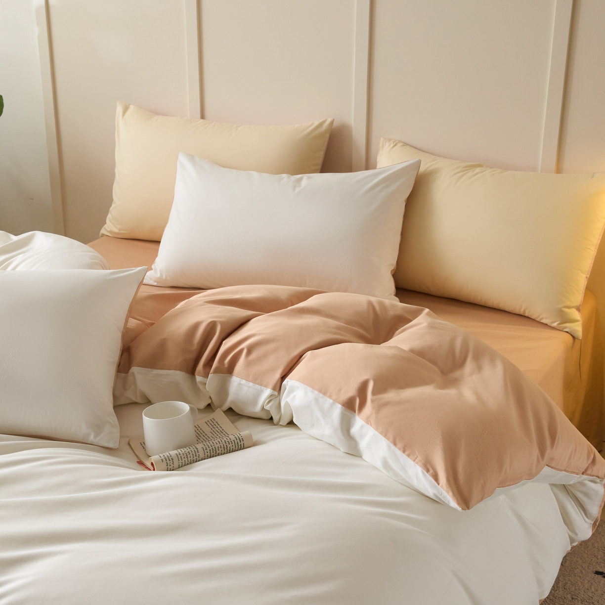 91家纺网 家纺一手货源 找家纺 乐美家纺 2025新款全棉双拼单被套 白+奶茶杏