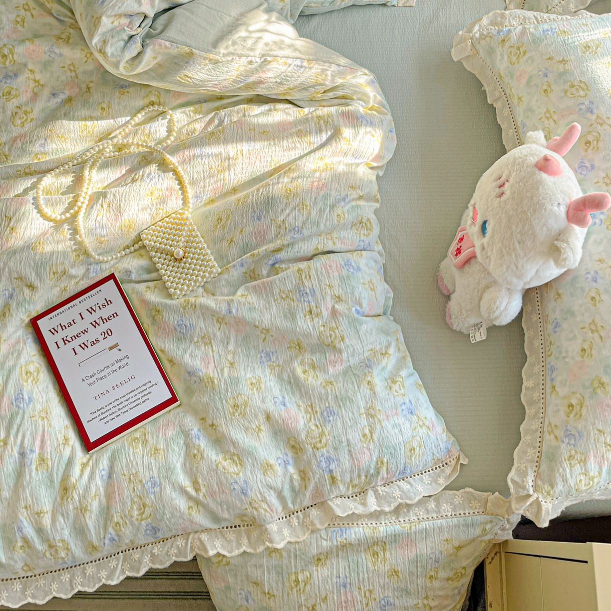 91家纺网 家纺一手货源 找家纺 水木坊 2025新款皱皱双层纱镂空花边四件套 风与铃兰