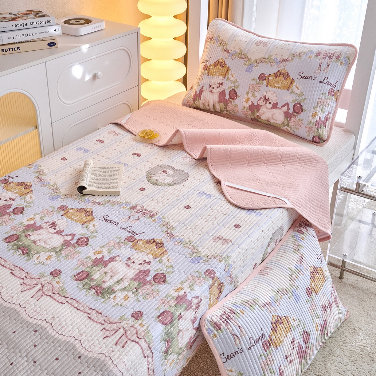 91家纺网 家纺一手货源 找家纺 X猫先生 2025小清新全棉学生床盖-新增花型 小羊肖恩