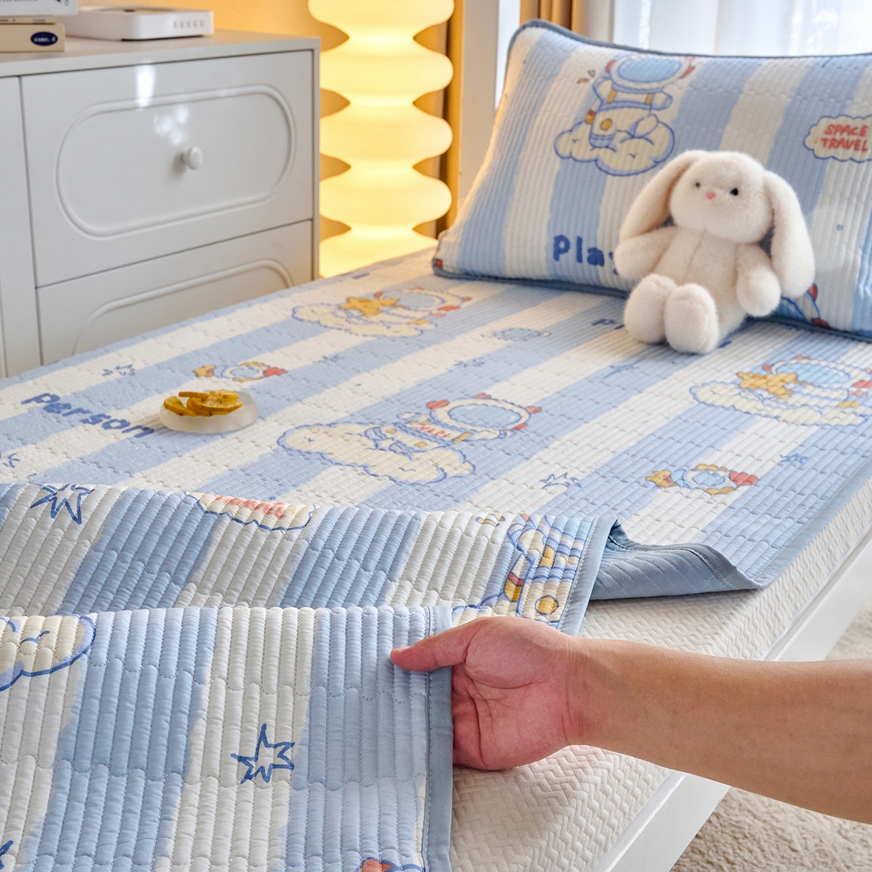 91家纺网 家纺一手货源 找家纺 X猫先生 2025小清新全棉学生床盖-新增花型 遨游星际