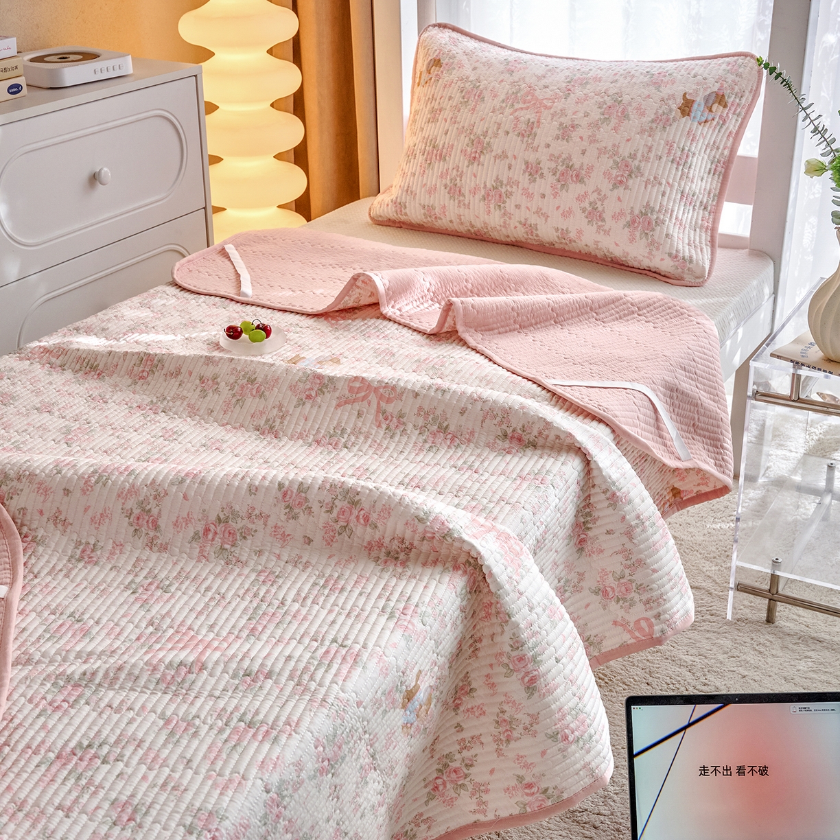 91家纺网 家纺一手货源 找家纺 X猫先生 2025小清新全棉学生床盖-新增花型 暮雨花朝