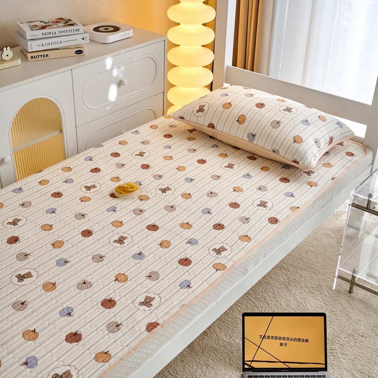 91家纺网 家纺一手货源 找家纺 X猫先生 2025小清新全棉学生床盖-新增花型 南瓜熊