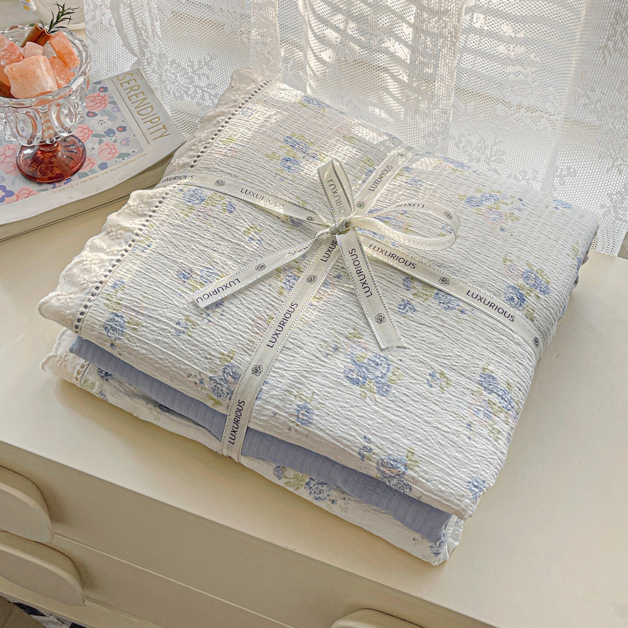 91家纺网 家纺一手货源 找家纺 水木坊 2025新款皱皱双层纱镂空花边四件套 一帘幽梦