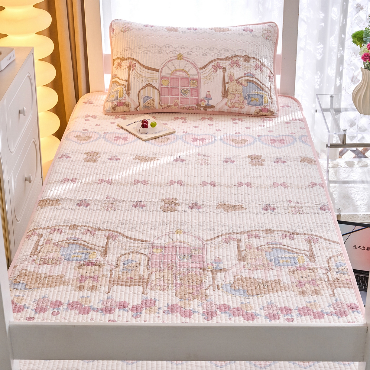 91家纺网 家纺一手货源 找家纺 X猫先生 2025小清新全棉学生床盖-新增花型 安缦小熊