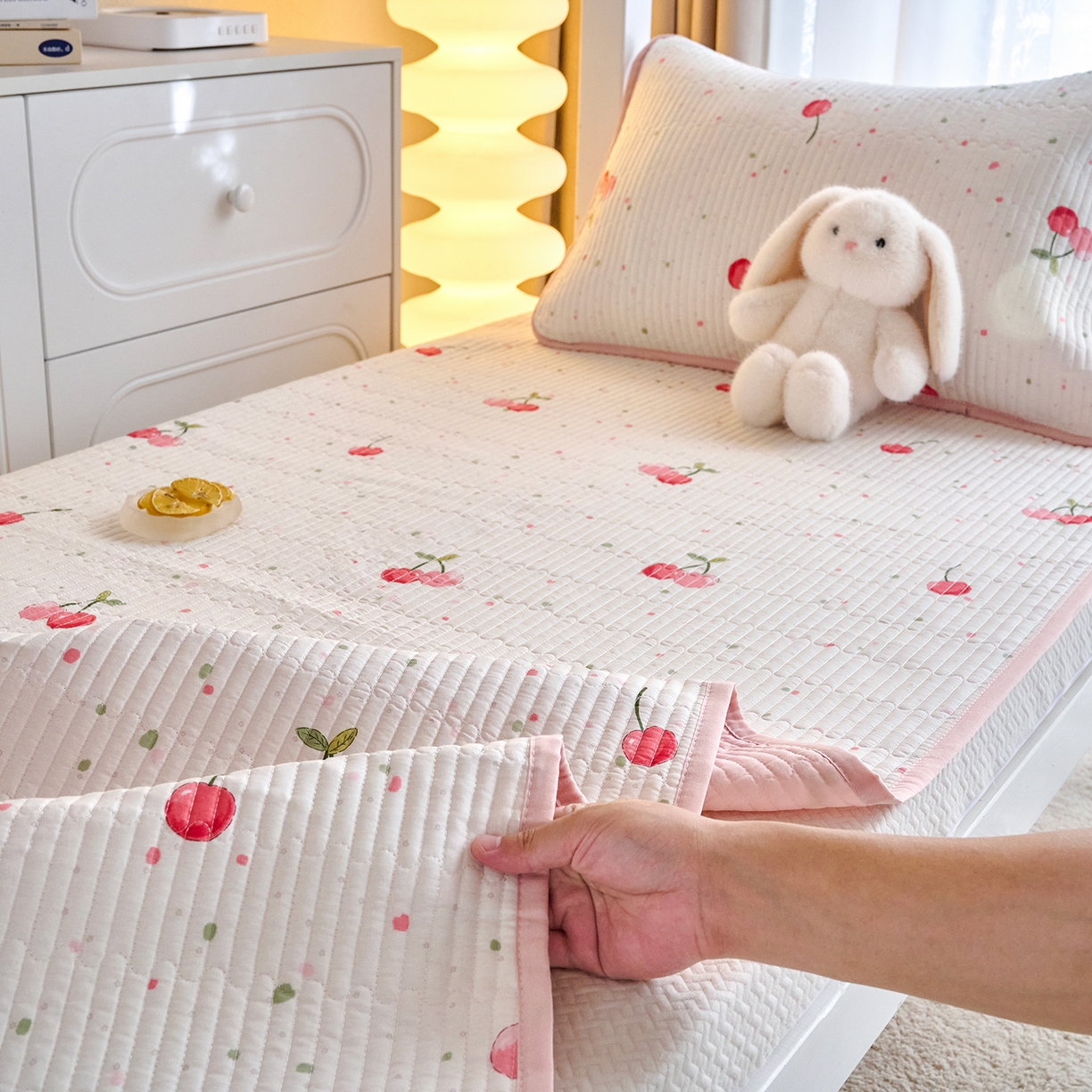 91家纺网 家纺一手货源 找家纺 X猫先生 2025小清新全棉学生床盖-新增花型 七彩樱桃