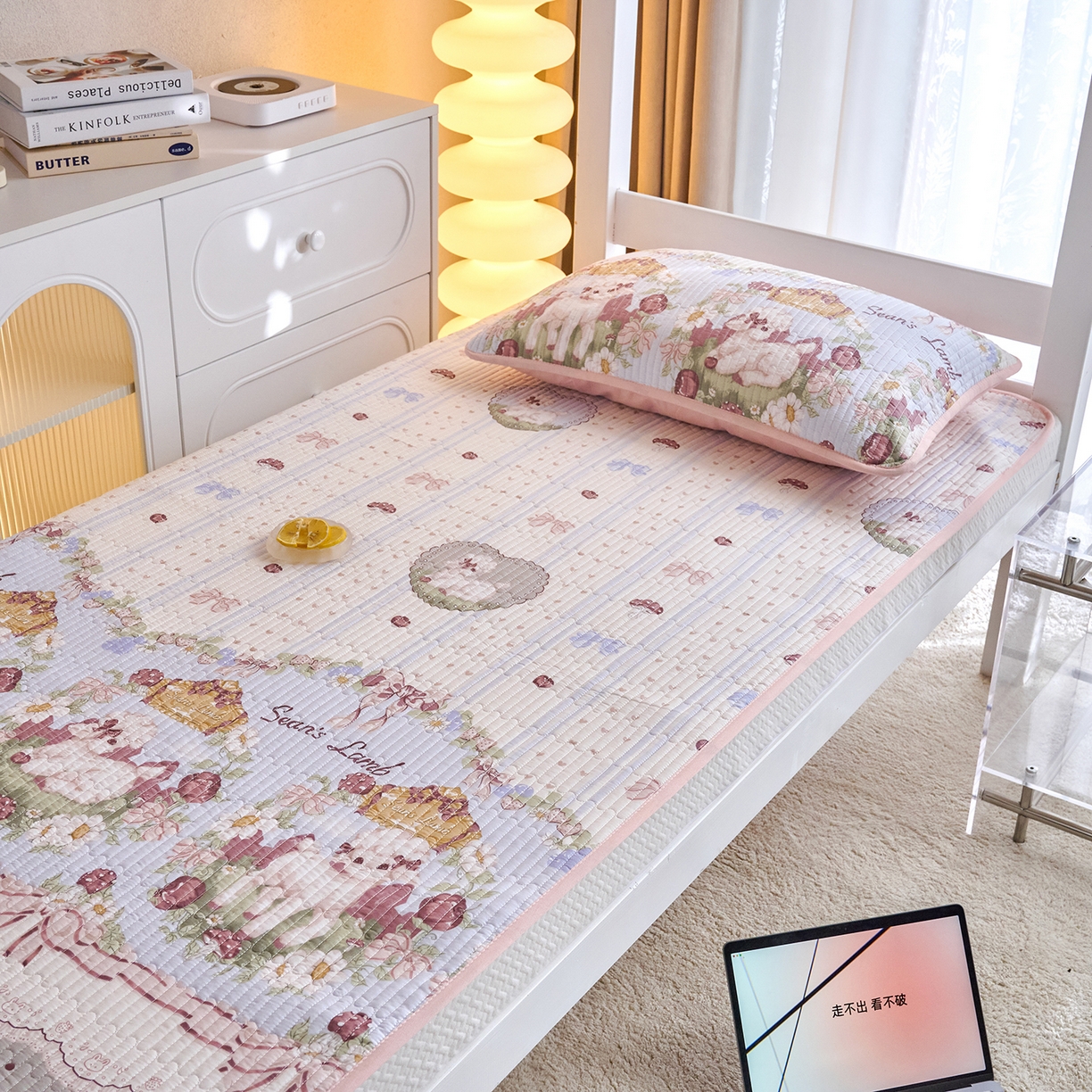 91家纺网 家纺一手货源 找家纺 X猫先生 2025小清新全棉学生床盖-新增花型 小羊肖恩