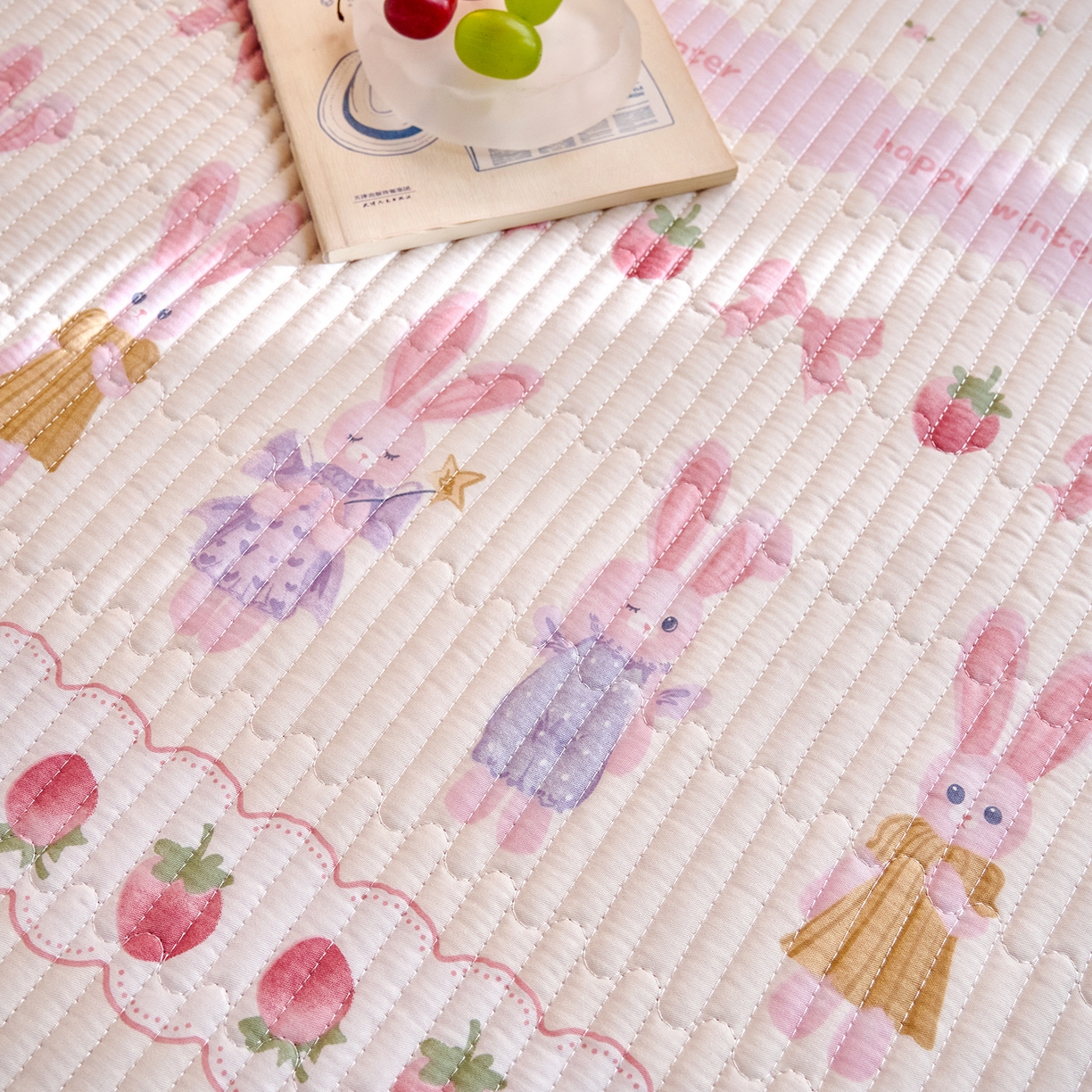 91家纺网 家纺一手货源 找家纺 X猫先生 2025小清新全棉学生床盖-新增花型 踏春小兔