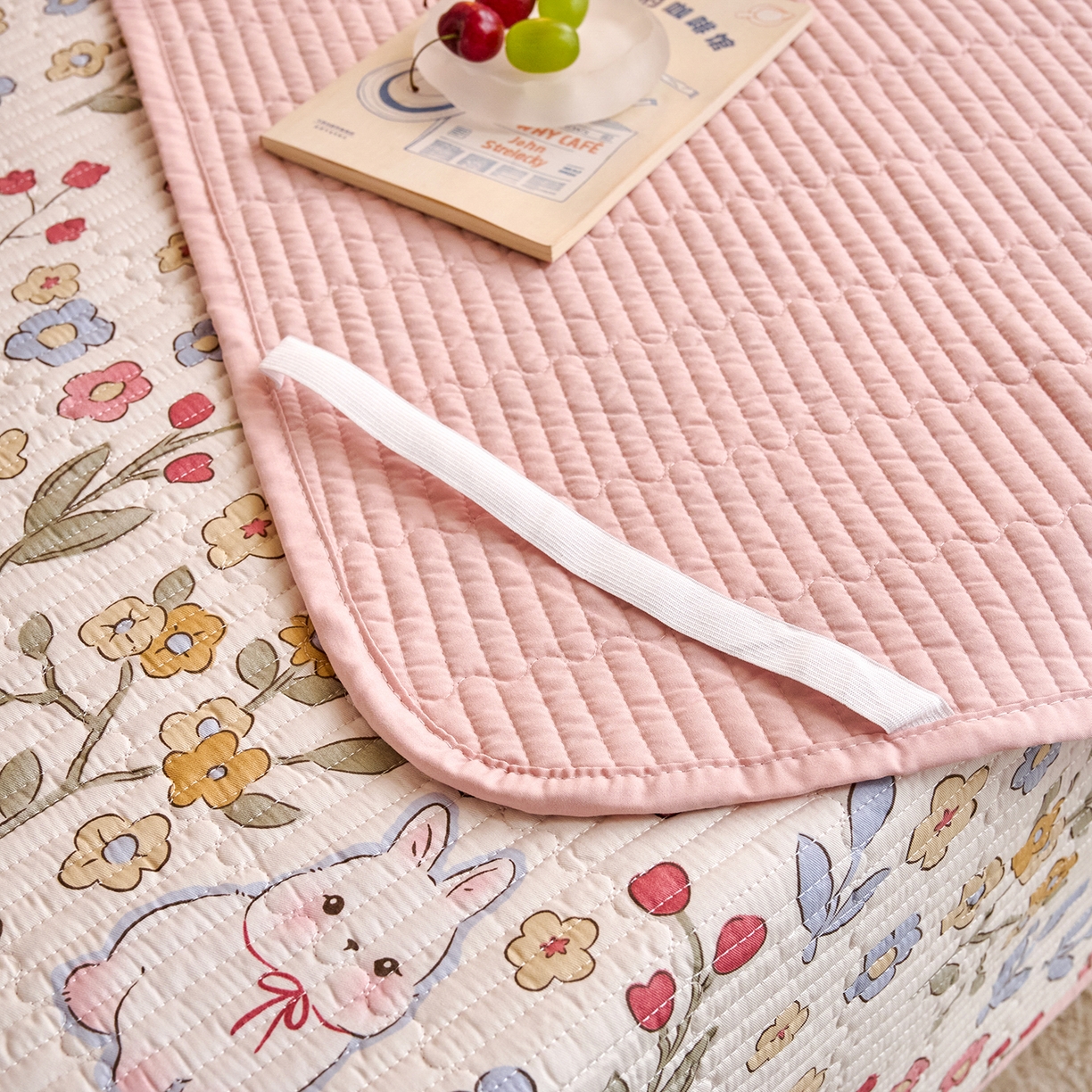 91家纺网 家纺一手货源 找家纺 X猫先生 2025小清新全棉学生床盖-新增花型 花语兔兔