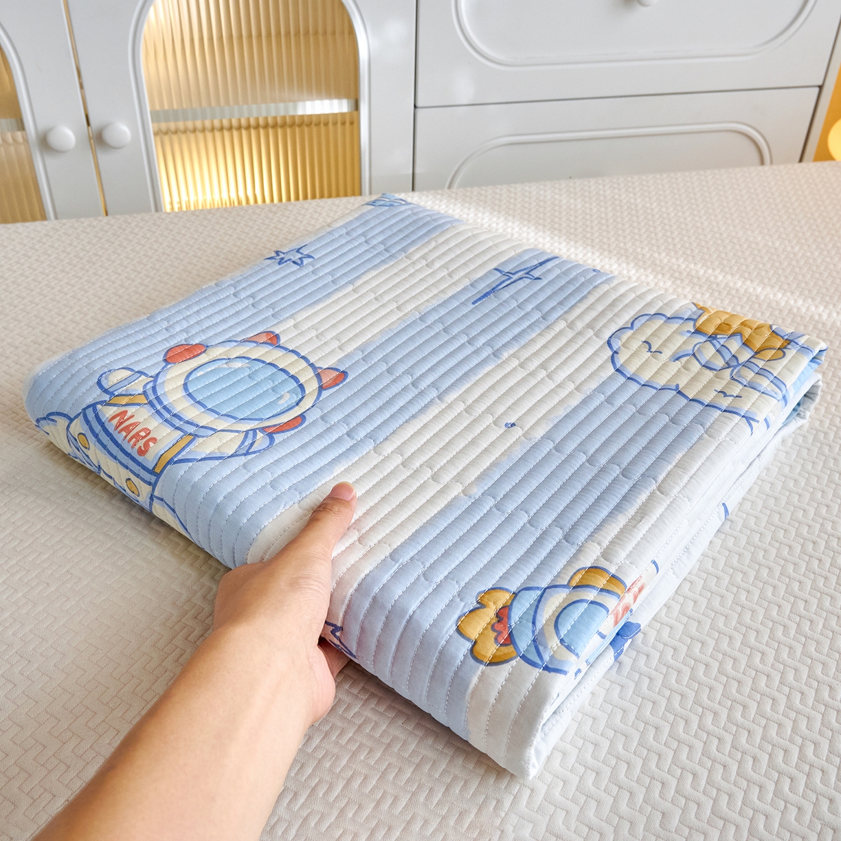 91家纺网 家纺一手货源 找家纺 X猫先生 2025小清新全棉学生床盖-新增花型 遨游星际