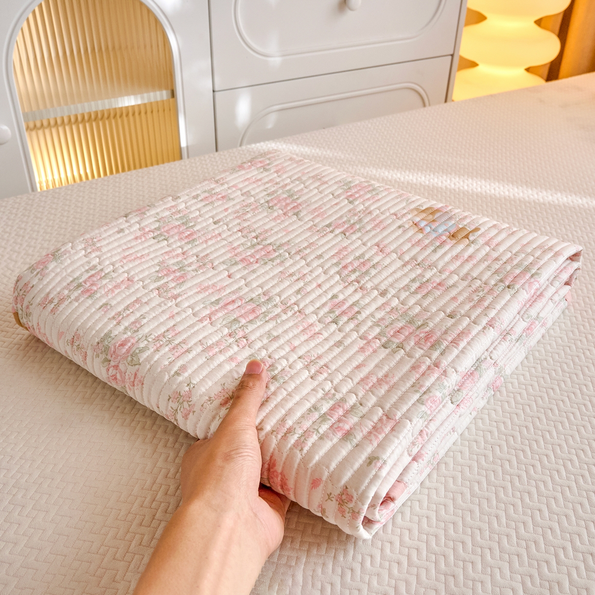 91家纺网 家纺一手货源 找家纺 X猫先生 2025小清新全棉学生床盖-新增花型 暮雨花朝