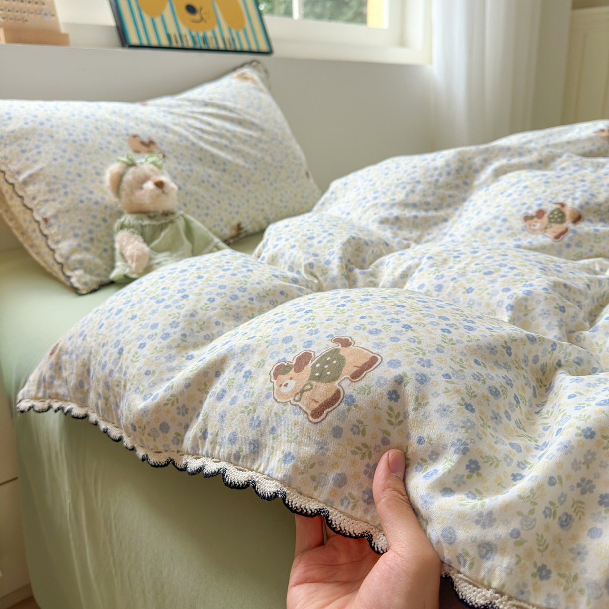 淑女公社家纺 2025四季款全棉纯棉双层纱小香风四件套 腊肠狗 小蓝花