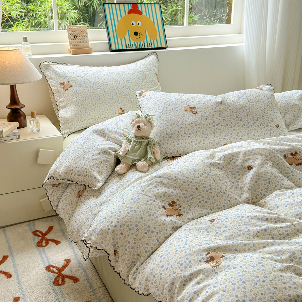 91家纺网 家纺一手货源 找家纺 淑女公社家纺 2025四季款全棉纯棉双层纱小香风四件套 腊肠狗 小蓝花