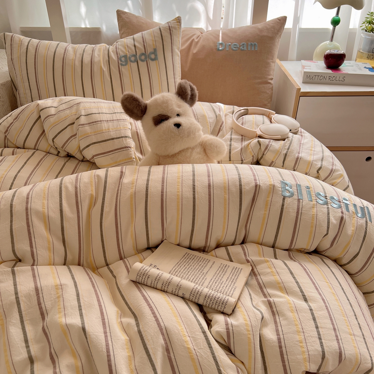 91家纺网 家纺一手货源 找家纺 丽涵家纺 2025新款全棉纯棉色织水洗棉刺绣三件套四件套 韵律-咖