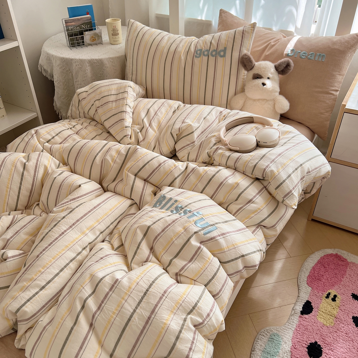 91家纺网 家纺一手货源 找家纺 丽涵家纺 2025新款全棉纯棉色织水洗棉刺绣三件套四件套 韵律-咖